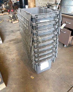 lot 322 image: Storage Totes
