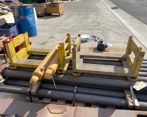 lot 619 image: Cylinders  Racks
