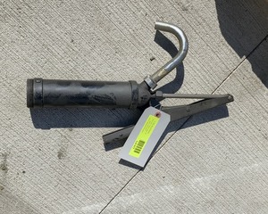 lot 617 image: Barrel Pump Head