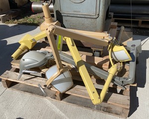 lot 411 image: Arm Lights