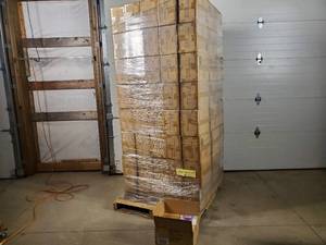 lot 29 image: Pallet of 1440 New Wilton Sugar Sheets Cutting Insert - Leaf - Retail value $11,649