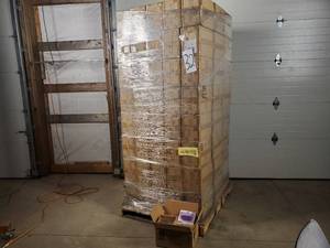 lot 32 image: Pallet of 1440 New Wilton Sugar Sheets Cutting Insert - Bubbles - Retail value $11,649