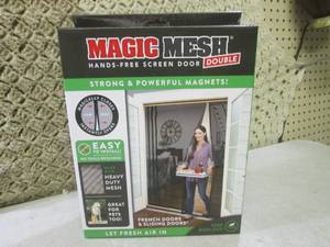 lot 18 image: (CS) Magic Mesh Double Door Hands F...