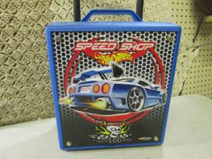 lot 22 image: (F-0) Hot Wheels Speed Shop Car Hol...