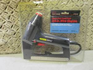 lot 46 image: (H-2) Stanley Electric Staple Gun w...
