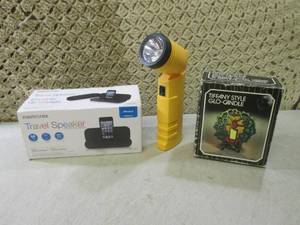 lot 48 image: (G-1) Memorex Travel Speaker, Tiffa...