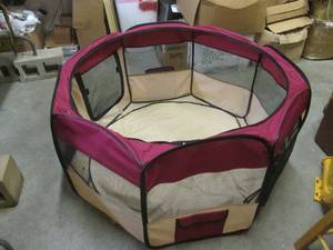 lot 52 image: (RMWS) Portable Pop-Up Pet Pen with...