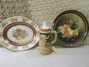 lot 58 image: (BSB) Music Box Stein and 2 Metal T...