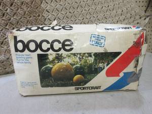 lot 82 image: (RM2) Sportcraft Bocce Ball Set...