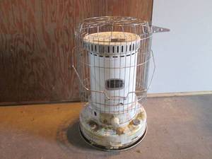 lot 118 image: (UB3) Kerosene Heater...
