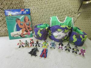 lot 158 image: (CSB) Assorted Batman Etc Toy Figur...