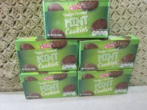 lot 312 image: (B-1) 5 Boxes Fudge Covered Mint Co...