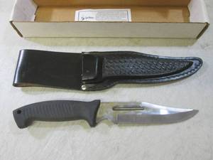 lot 197 image: (CNTR) 11 Maxam Skinner with Blood...