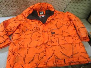 lot 211 image: (F-0) Walls Blaze Orange Camo Winte...