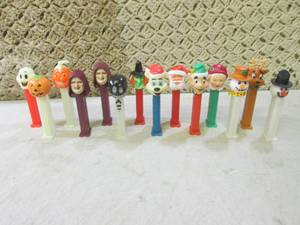lot 226 image: (BSB) 14 Assorted PEZ Dispensers...