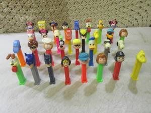 lot 228 image: (BSB) 32 Assorted PEZ Dispensers...