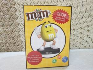 lot 280 image: (G-1) M&Ms Yellow Character 7 Pol...