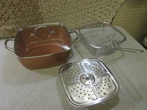 lot 284 image: (RM1) Copper Chef 11 Pan with Lid ...
