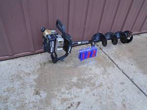 Strike Master Mag 2000 8 ice auger. Used condition. Tested & works. As shown.