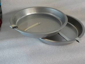 Quick Release Cake pan set of 2...