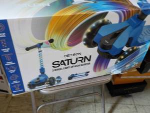 Saturn 3 Wheel Kick Scooter...