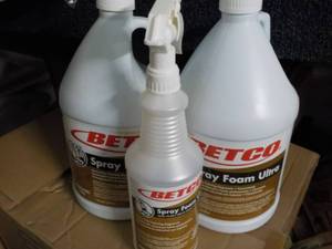 2 Gallon Jugs Betco Spray Foam Ultr...