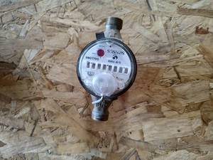 lot 19 image: 58X34 Sensus water meter worked when taken out of service
