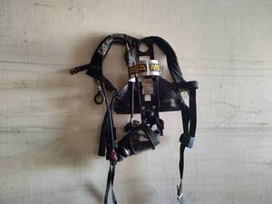 lot 71 image: SCBA mask