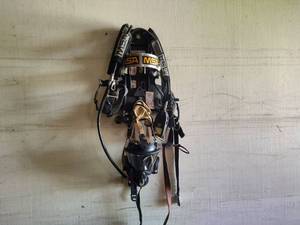 lot 72 image: SCBA mask