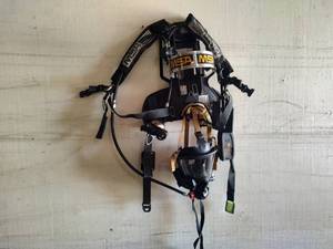 lot 74 image: SCBA mask
