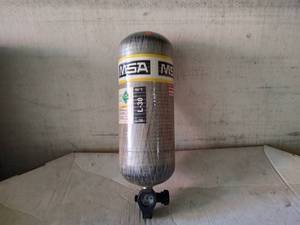 lot 84 image: Air tank