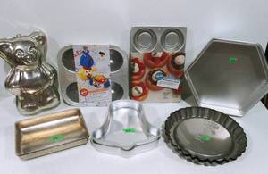 Cake Pans and Molds