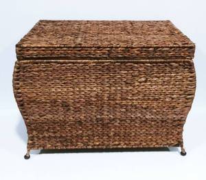 Large Wicker Basket with Lid