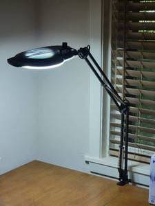 Professional Grade Magnifying Lamp