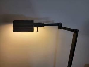 Elegant Metal Adjustable Reading Lamp