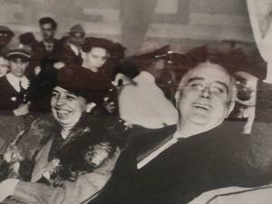 Classic Historical Photographic Print - Franklin and Eleanor Roosevelt Visit Minneapolis