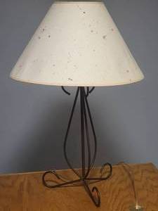 Rustic Metal Wire Accent Table Lamp