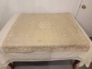 Extravagant Lebanese Hand-Crafted Table Linens