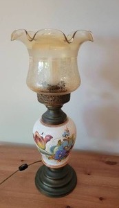 Contemporary Floral Hurricane