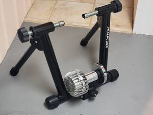 Alpcour Portable Indoor Bicycle Trainer