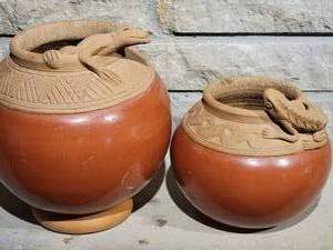 Olas Azules Costa Rican Terracotta Geiko Pottery, lot of 2