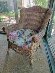 Charming Wicker Arm Chair