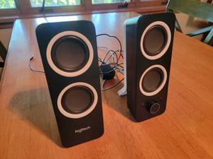 Logitech Multimedia Computer Speakers Z200