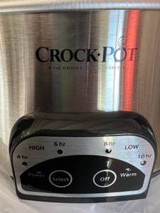 lot 12 image: NEW Smart-Pot Crock Pot 4qt.
