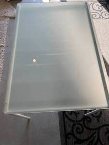 lot 4 image: White Metal & Glass Table #1