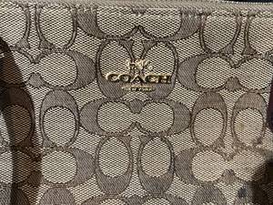lot 31 image: Coach Purse