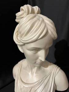 lot 41 image: Bust of Grecian Woman