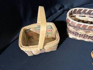 lot 51 image: Basket Lot