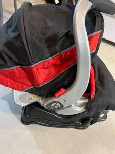 lot 48 image: New Baby Car Seat
