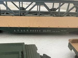 lot 91 image: Railroad Cars & Bridge